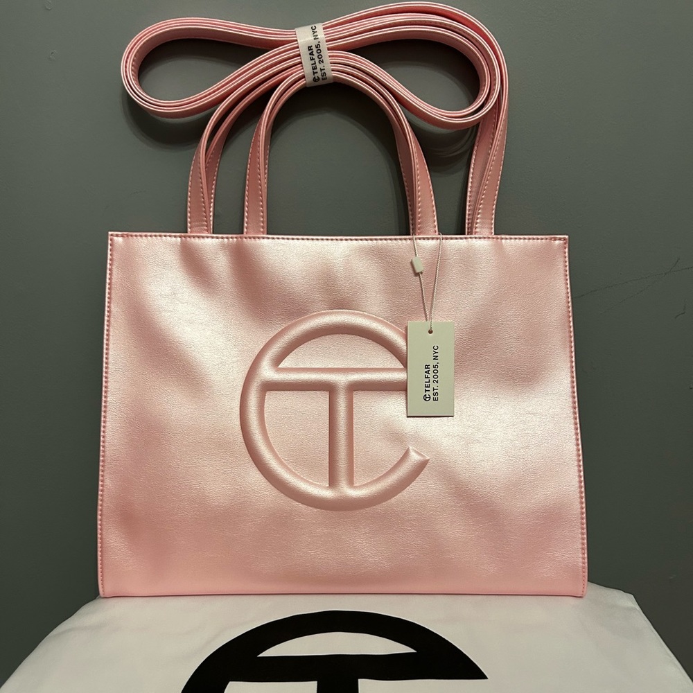 TELFAR Medium Shopping Bag in Ballerina Pink